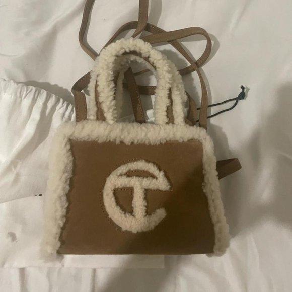 UGG small chestnut shopper
